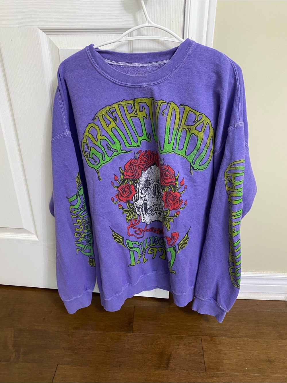 Urban Outfitters Grateful Skull Crewneck: Size S/M